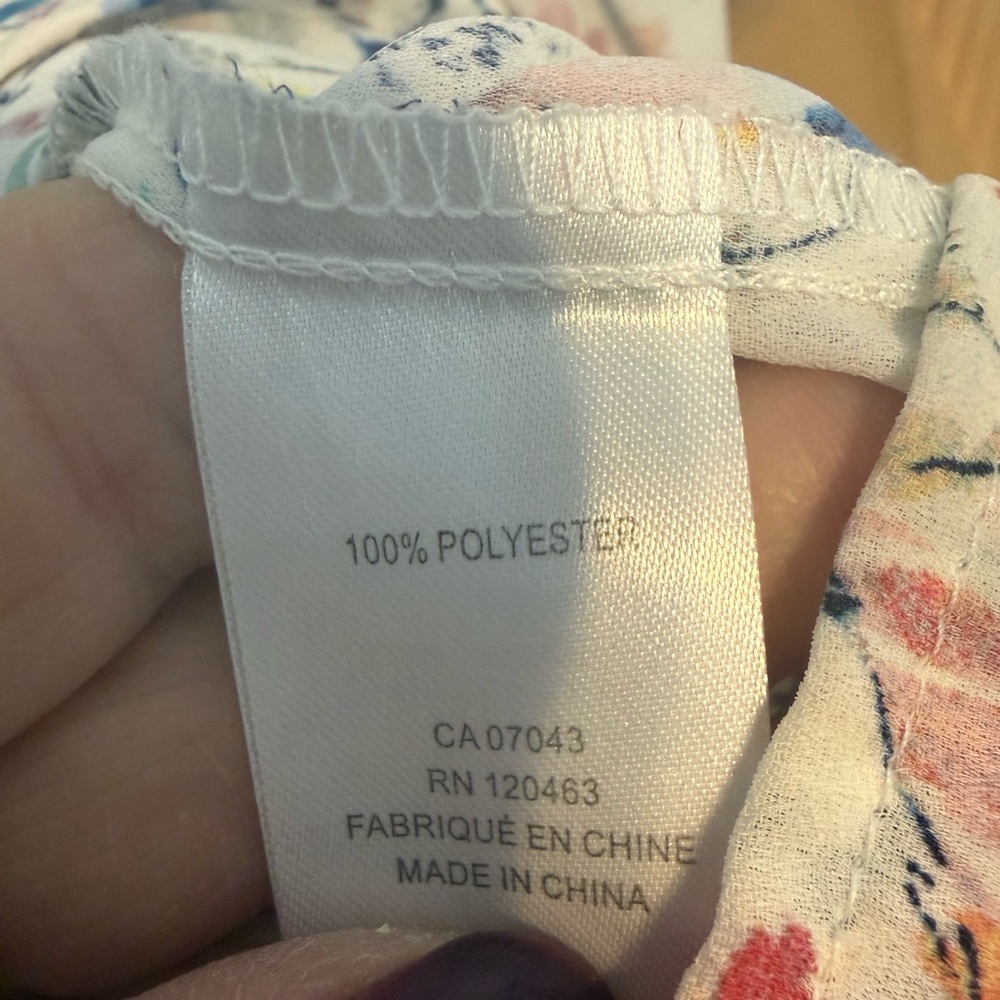 ⭐️Jones New York Floral V-Neck Blouse - White and Blue - Picture 3 of 7